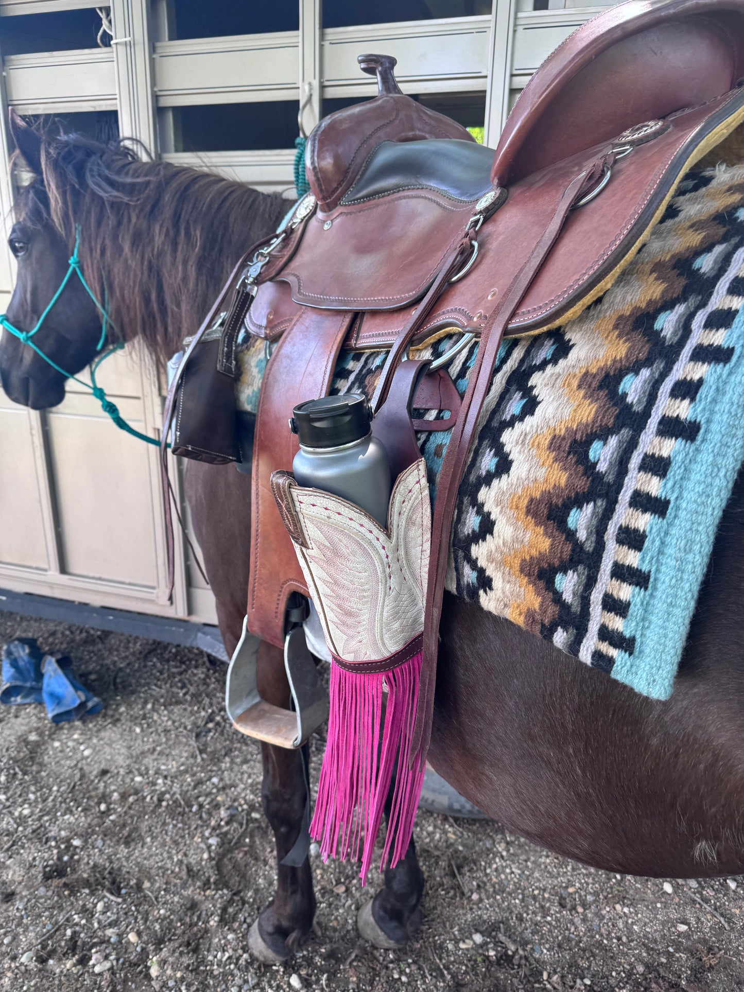 Dusty Rose Saddle Sipper