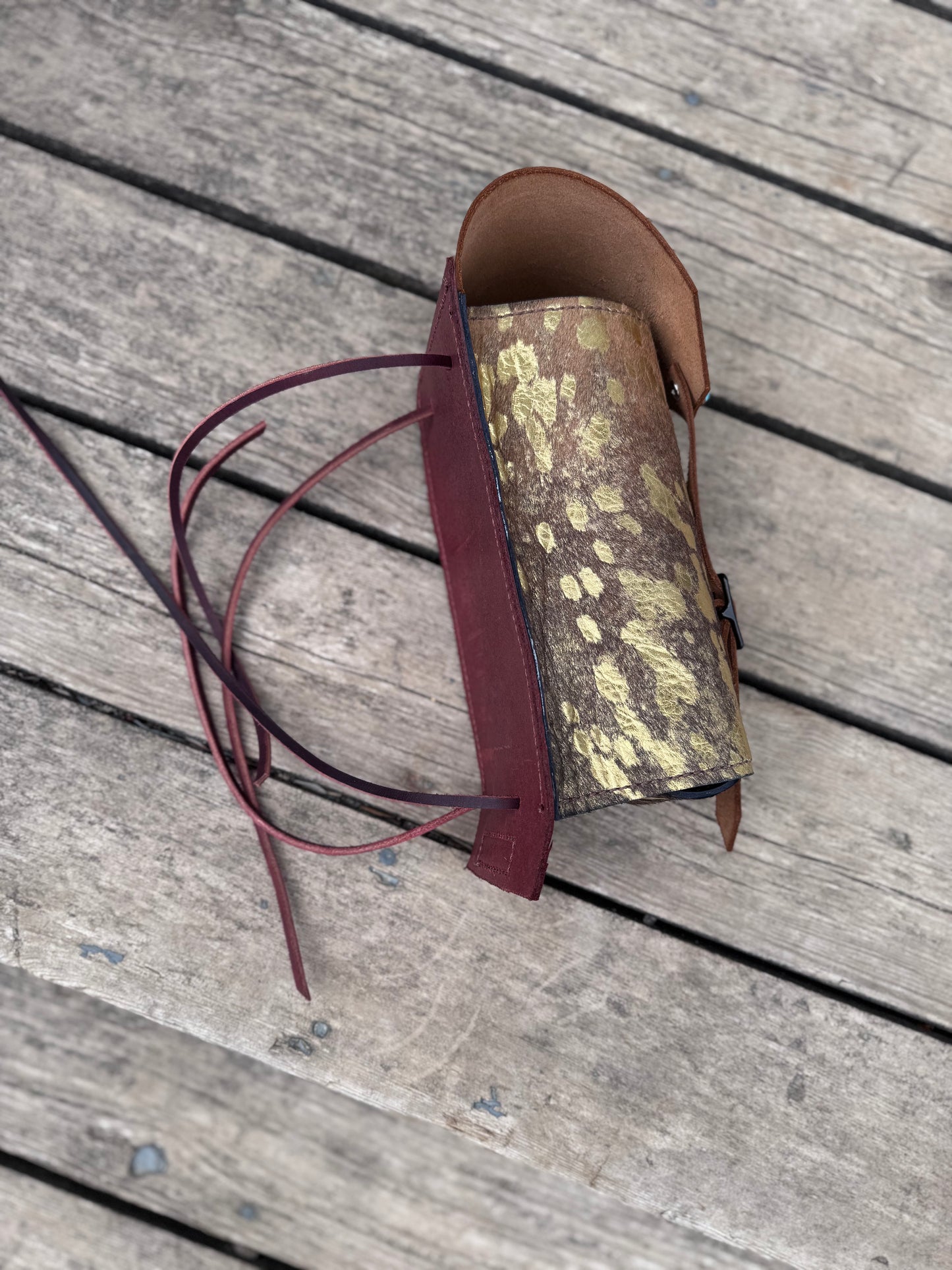 Cowhide Bottle Holder Lg - Acid Wash