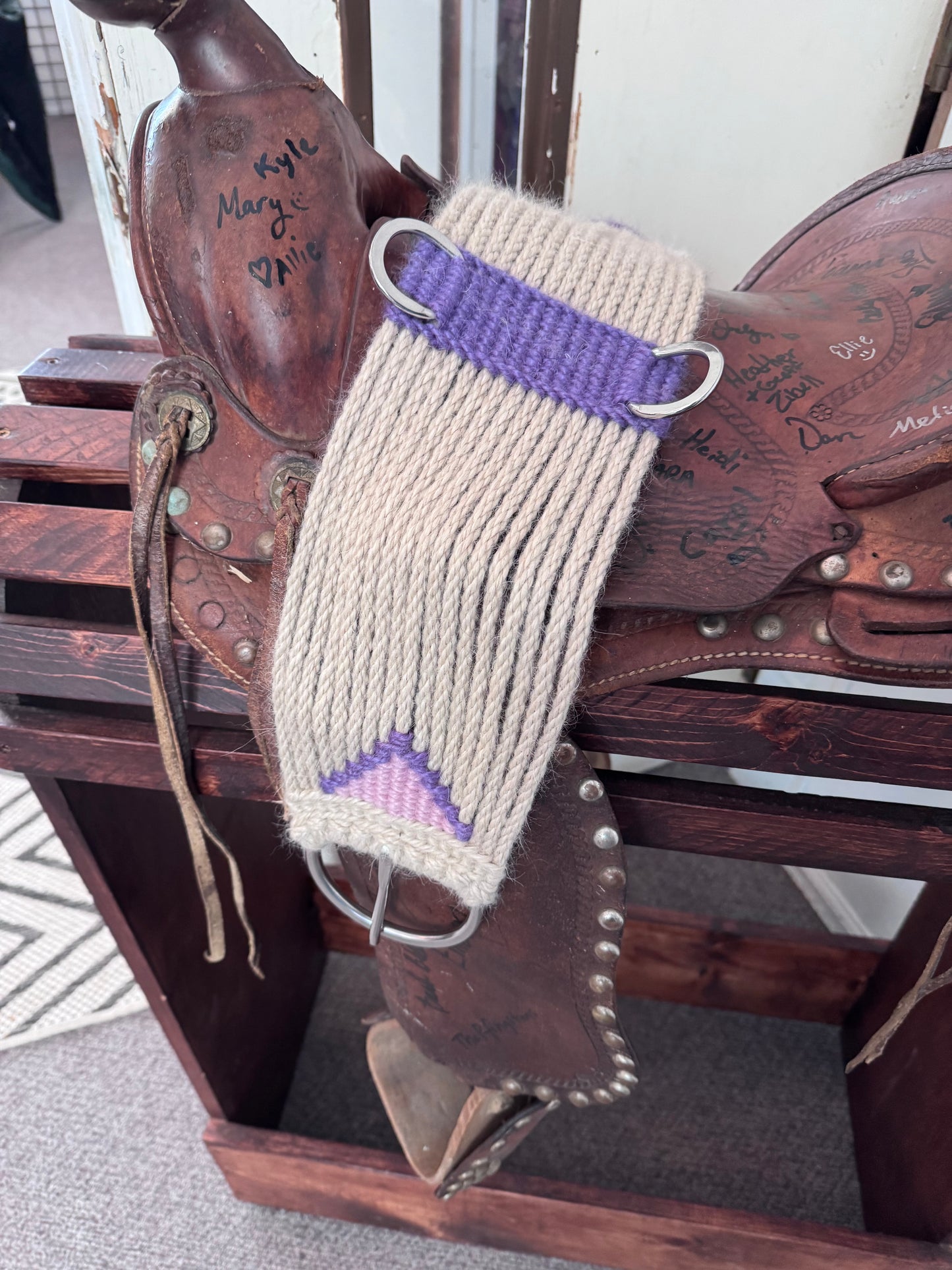 28” Mohair 17-Strand Straight Cinch - lavender/pink