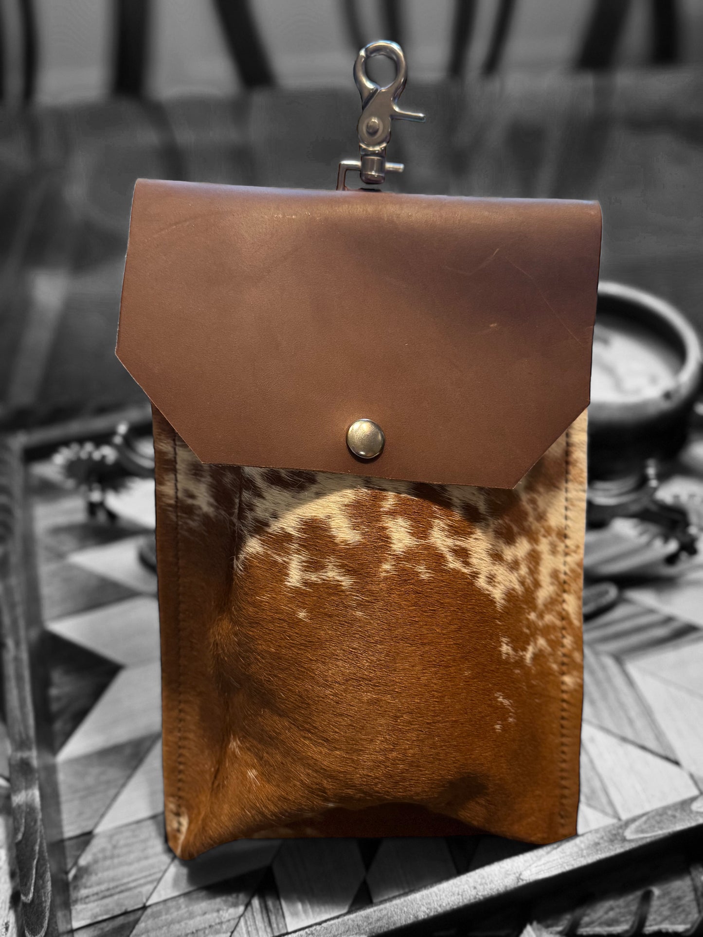 Spotted Grace Saddle Pouch